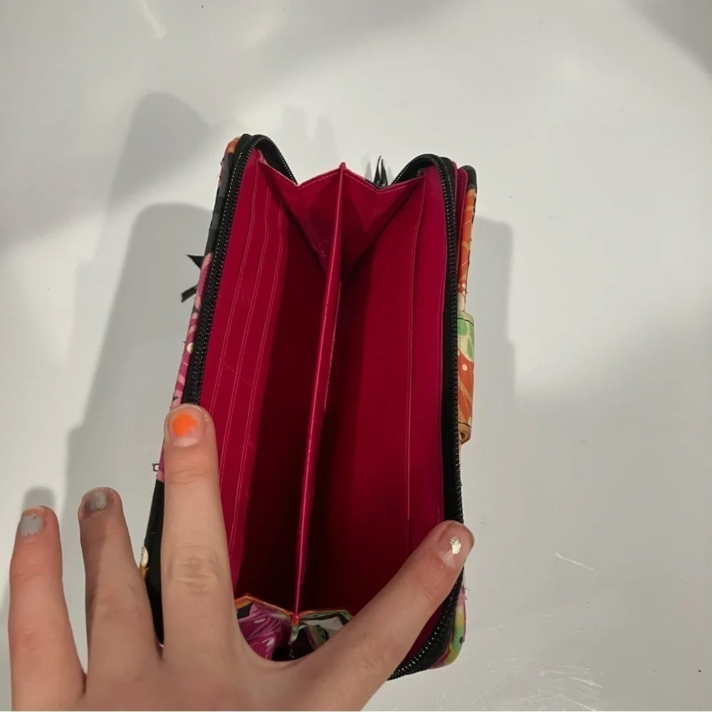Vera Bradley Ziggy Zinnia‎ turn lock wallet - Picture 5 of 7